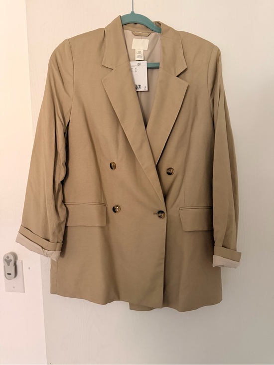 H&M Jackets & Blazers - H&M Women's Double-Breasted Taupe Blazer